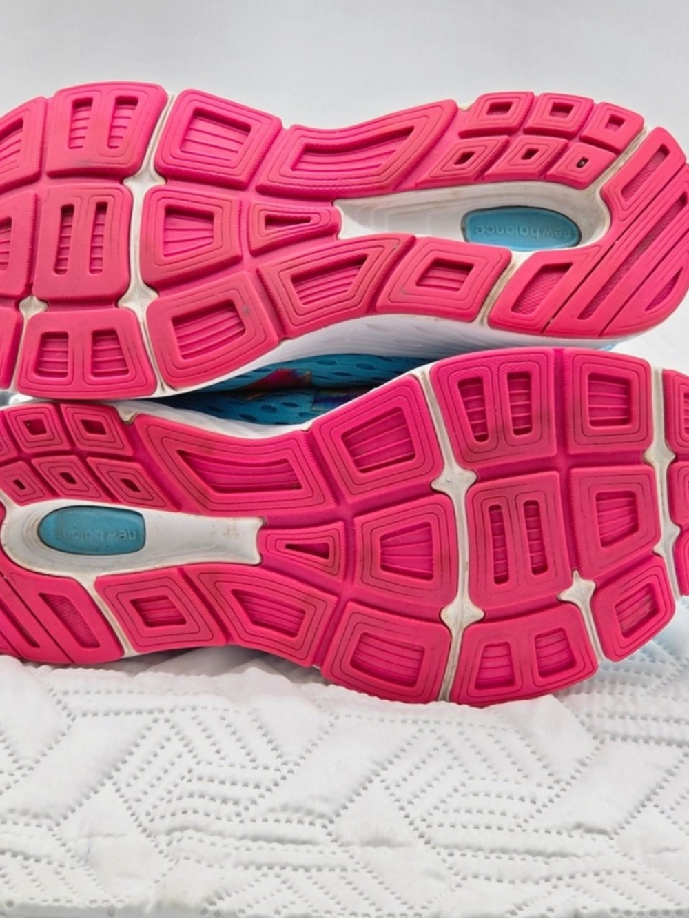 New Balance Shoes 680 v6 Running Womens 9 Blue Tie Dye emblem Style Athletic - Picture 9 of 10